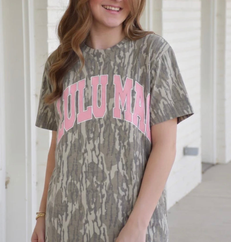 LuLu Mac Bottomland Pink Logo Tee
